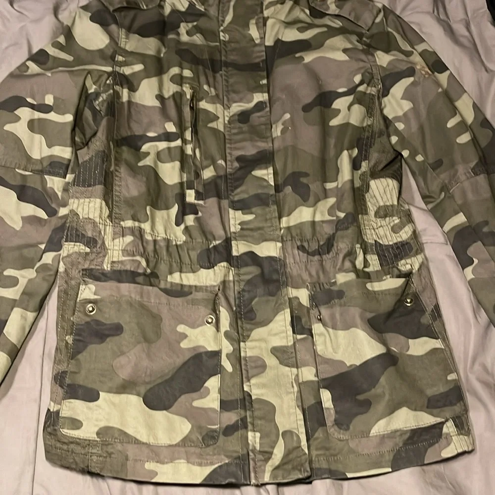 Green camouflage online jacket, size medium - Picture 4 of 8